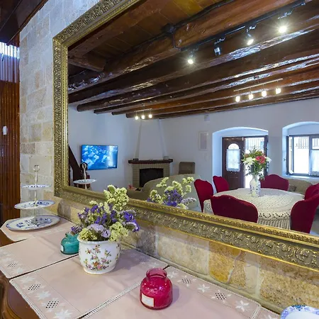 Gala Estate Traditional Mansion * Gardelades