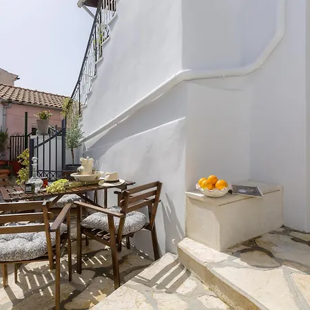 Gala Estate Traditional Mansion * Gardelades