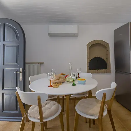 Gala Estate Traditional Mansion Holiday home *