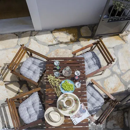 Gala Estate Traditional Mansion Holiday home Gardelades