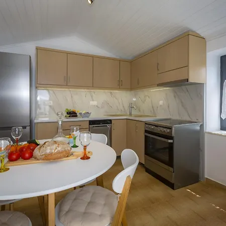 Gala Estate Traditional Mansion Holiday home